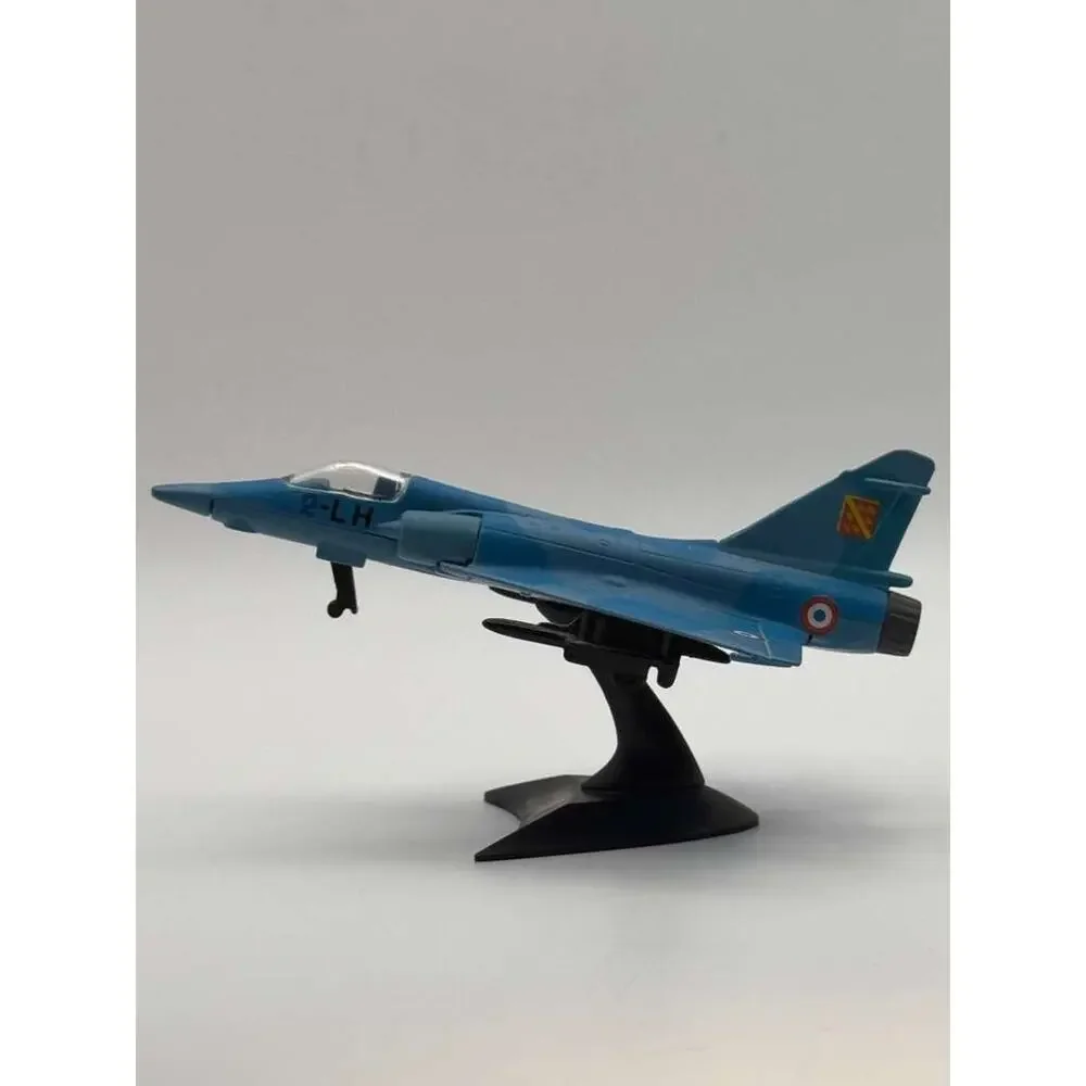 Maisto Mirage 2000C Diecast Model Aircraft French Air Force Jet w/ Display Stand